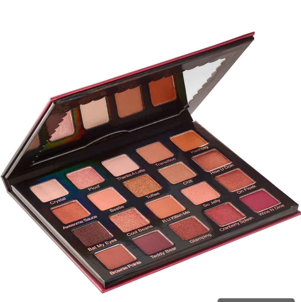 Voilet Voss Pro Eye Shadows